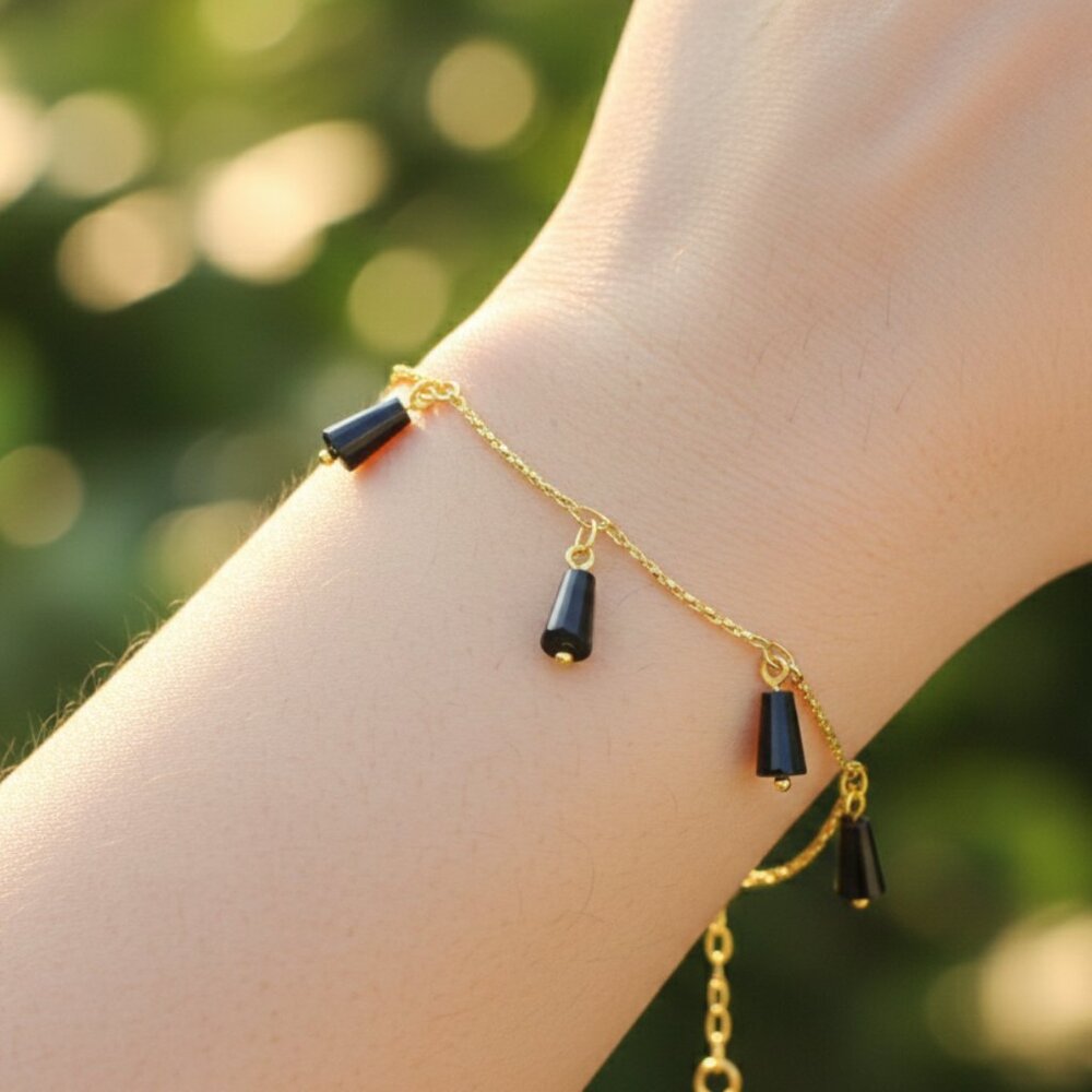 "Trendy Handmade Bracelet – A Stylish Gift for Women & Girls, MAR091146